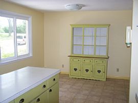 3 Bedroom 2 Full Bath Home  in Green Bay, WI (Photo 4 of 7)