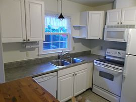 3 Bed, 1 Ba Brick Rancher with Nice Back Yard in Newport News, VA (Photo 2 of 4)