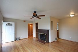 Ready For The Lucky One to Have The 3 Bedrooms + Office 2 Baths in Portland, OR (Photo 7 of 11)