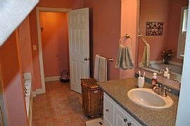 4 Beds 3.5 Baths Great and Amazing Features in The House Utilit in Bow, NH (Photo 5 of 7)