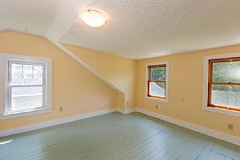  This Gorgeous, Updated 1945 3bedroom and 2bath House in Portland, ME (Photo 10 of 12)