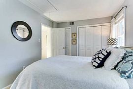 Immaculate and Stunning 2 Bedrooms For Rent in La in Los Angeles, CA