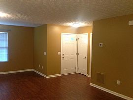 Beautiful 3br and 2bath Wood Flooring in The Open Living Area in Lexington, KY (Photo 3 of 10)