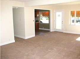 This Charming 3br/2ba Home in Orlando, FL (Photo 4 of 4)