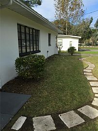 Wonderful Home on Spacious Lot with Large Fenced Back Yard, in Jacksonville, FL (Photo 2 of 9)
