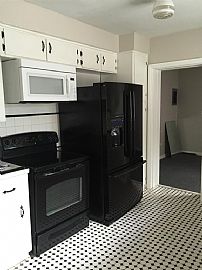 Wonderful Home on Spacious Lot with Large Fenced Back Yard, in Jacksonville, FL (Photo 7 of 9)