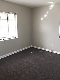 Wonderful Home on Spacious Lot with Large Fenced Back Yard, in Jacksonville, FL (Photo 8 of 9)