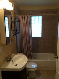 Vale House in Bloomington, IL (Photo 4 of 4)