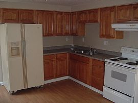  This Single Family Ranch Is Ready For You and Your Family in Columbus, OH (Photo 7 of 10)