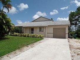 Beautiful 3/2 in Port St Lucie! in Port Saint Lucie, FL