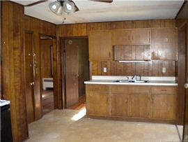 Quiet Country Living at It'S Best. Huge Yard in Canterbury, CT (Photo 3 of 6)