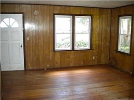 Quiet Country Living at It'S Best. Huge Yard in Canterbury, CT (Photo 4 of 6)