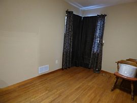 What a Gorgeous Home! Beautifully Refinished in Joliet, IL (Photo 6 of 6)