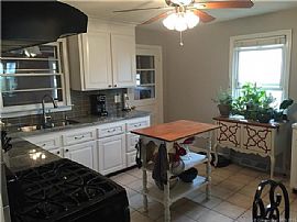 2 Bed, 1.0 Bath, 1800 Sqft, $1,275 in Waterbury, CT (Photo 3 of 7)