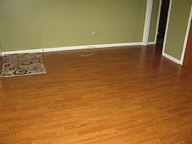  Great Home Recently Remodeled with New Counter Tops and Fresh P in Little Rock, AR (Photo 7 of 9)