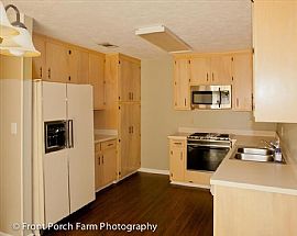  Awesome House/townhome in Terre Bonne on Rue De Lafitte!  in Tallahassee, FL (Photo 3 of 10)