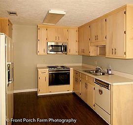  Awesome House/townhome in Terre Bonne on Rue De Lafitte!  in Tallahassee, FL (Photo 4 of 10)