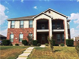 Welcome to Bear Creek Ranch! Gorgeous Move-In Ready with Open F in Cedar Hill, TX