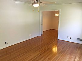  Amazing Cute House with Newly Refinished Hardwood Floors  in Columbia, SC (Photo 2 of 9)