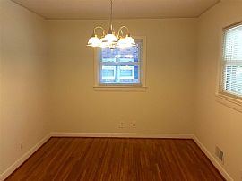  Amazing Cute House with Newly Refinished Hardwood Floors  in Columbia, SC (Photo 4 of 9)