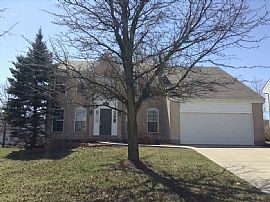 Very Charming Home with Full Bath in The Basement. in Florence, KY