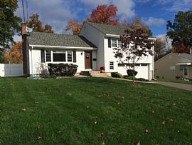 155 Bunce Rd, Wethersfield, Ct 06109 in Wethersfield, CT