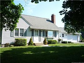 135 Moody Rd, Enfield, Ct 06082 in Enfield, CT