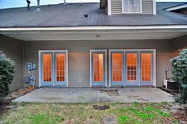 602 Summit Square , .$1000 in Columbia, SC (Photo 2 of 10)