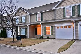 602 Summit Square , .$1000 in Columbia, SC (Photo 3 of 10)