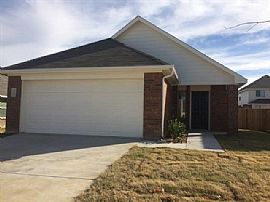 4205 Twinleaf Dining Room , .$800 in Crowley, TX (Photo 2 of 9)