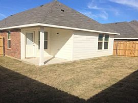 4205 Twinleaf Dining Room , .$800 in Crowley, TX (Photo 8 of 9)