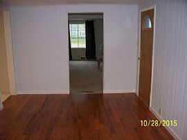4936 Rose Avenue, .$600 in Downers Grove, IL (Photo 10 of 10)