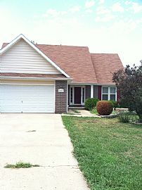 Great Spacious 3 + 1 Non-Conforming Bedroom 3.5 Bath Home in Wakefield, KS