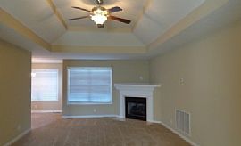 This 3 Bed and 2 Bath Home Has 1,730 Square Feet in Clarksville, TN (Photo 2 of 10)
