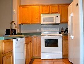 Nice 3 Bed / 2 Bath in Los Prados in Tempe! in Tempe, AZ (Photo 2 of 6)