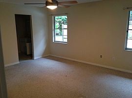 Very Large Fenced Back Yard on Pie Shaped Lot From Cul De Sac in Orlando, FL (Photo 2 of 4)