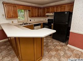 Wonderful 3 Bedroom 2.5 Bathroom Home in Village of Hills in Huntsville, AL (Photo 4 of 4)