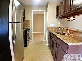  New Recently Updated 3/2/2, Approx 1506sf Charming House in San Antonio, TX (Photo 5 of 7)