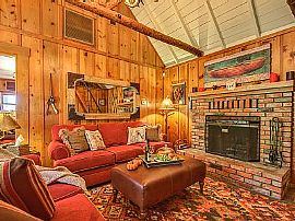 Nicely Furnished 2beds 2baths For Rent  in Lake Arrowhead, CA (Photo 2 of 12)