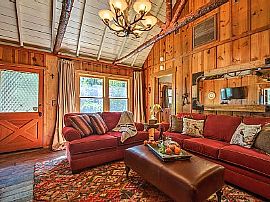 Nicely Furnished 2beds 2baths For Rent  in Lake Arrowhead, CA (Photo 4 of 12)