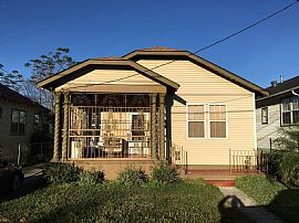 Adorable Raised Cottage in a Very Quiet Neighborhood. in New Orleans, LA