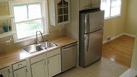  Very Nice House, Very Nice Neighborhood, Great Landlords!  in Louisville, KY (Photo 8 of 8)