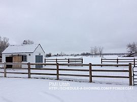 Lovely Single Family Home For Rent in Layton, UT (Photo 3 of 12)