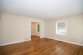 Cute 3 Bedroom, 1 Full Bath Home in Great Neighborhood ! in Atlanta, GA (Photo 2 of 6)