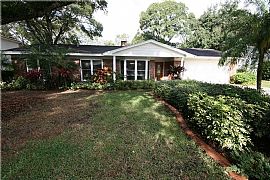 Very Well Maintained Wellswood Home.  in Tampa, FL