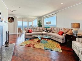 3 Bedroom and 2 Bathroom Available Now.. in San Pedro, CA (Photo 2 of 7)