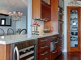 3 Bedroom and 2 Bathroom Available Now.. in San Pedro, CA (Photo 3 of 7)