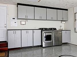 3 Bedroom and 2 Bathroom Available Now.. in San Pedro, CA (Photo 5 of 7)