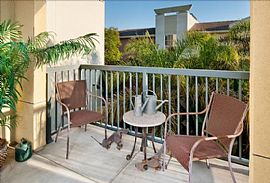 2 Bedroom and 1 Bathroom Are Well Furnished and Specious in Playa del Rey, CA (Photo 5 of 6)