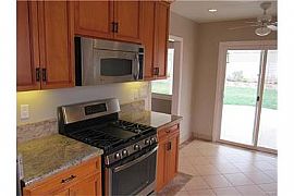 North Hills Property For Lease in North Hills, CA (Photo 4 of 10)